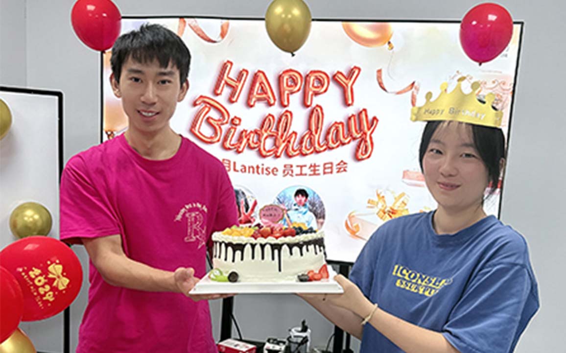 b0483453-534a-4ea3-a44c-cce597295e23.jpg